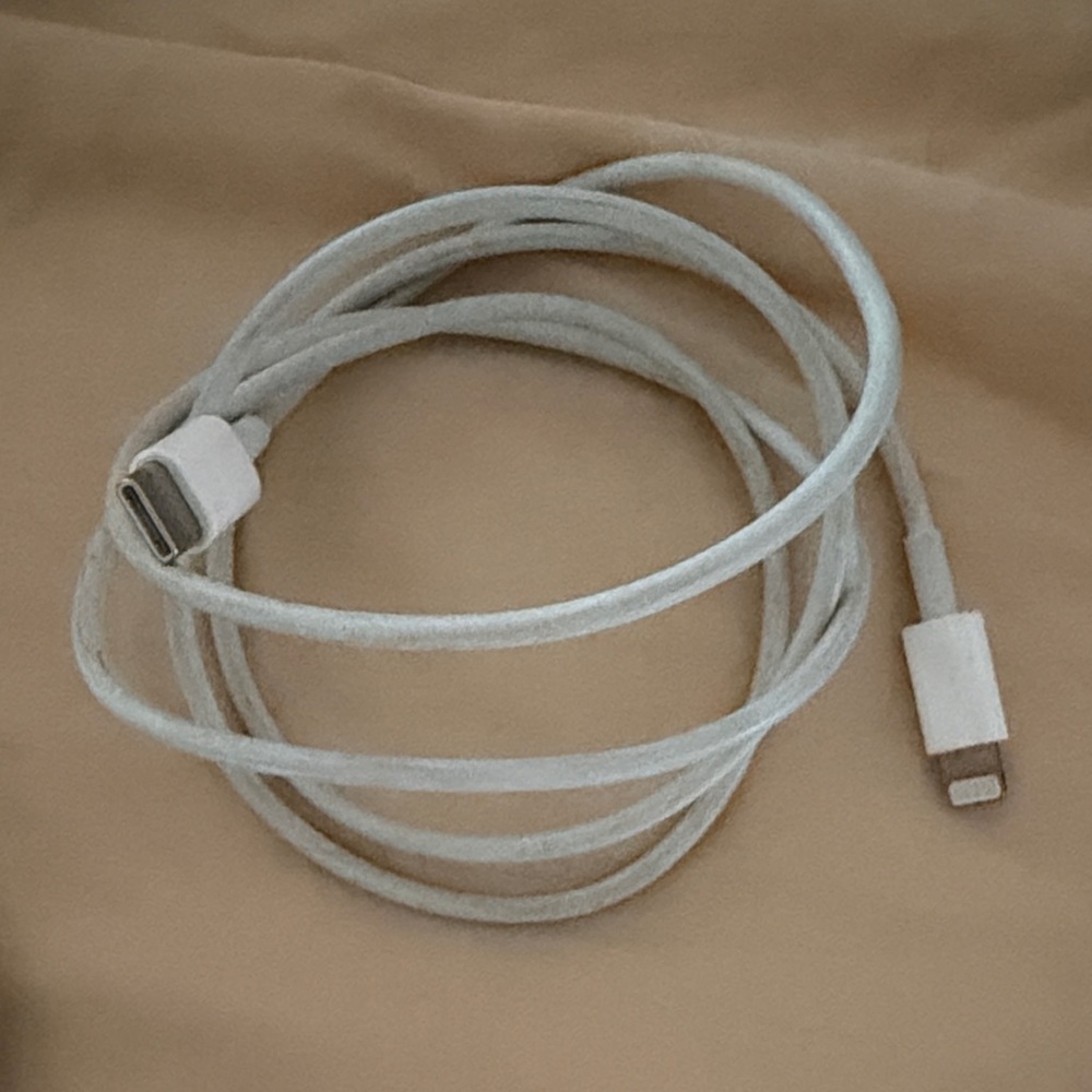 White USB Charging Cables - Picture 3 of 3